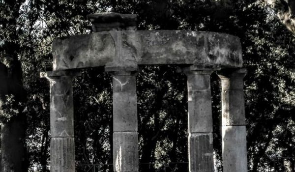 POMPEII, Foro Triangolare. Buona sera.